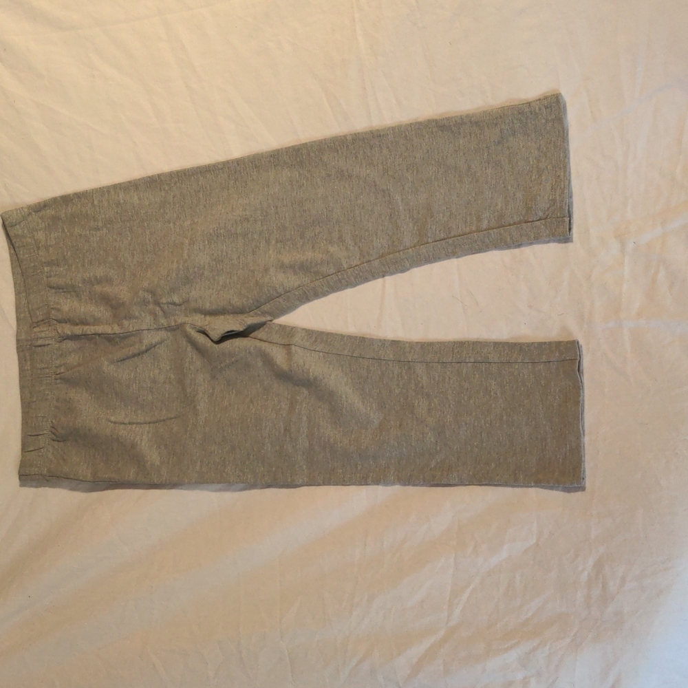 Gray Capri leggings